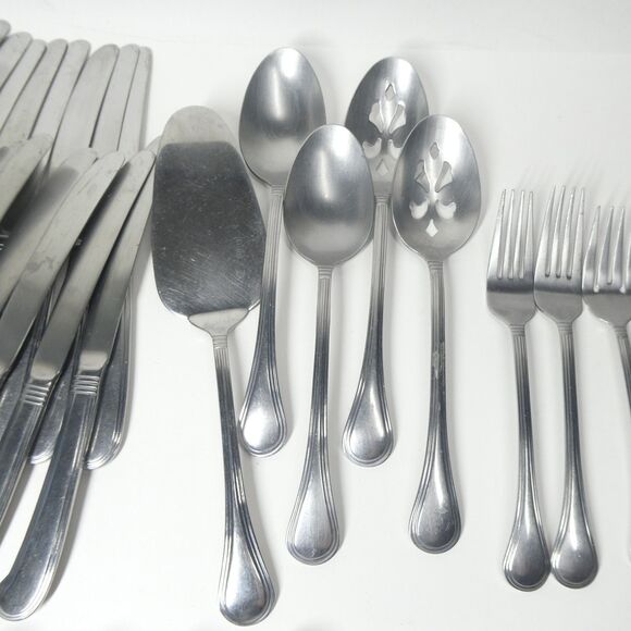Pfaltzgraff Sturbridge Stainless Flatware Lot 44pcs - Picture 8 of 10